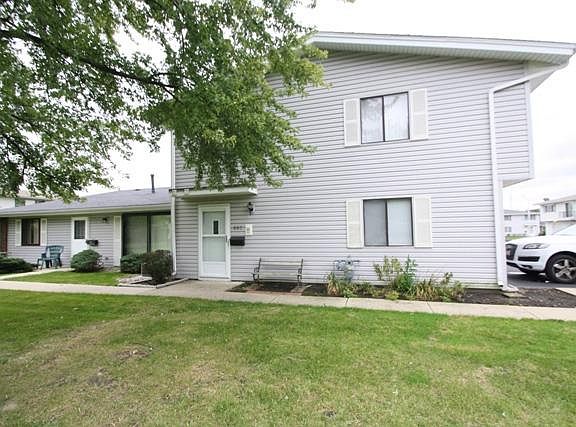 3rd image of 227 Barcliffe Ln #227