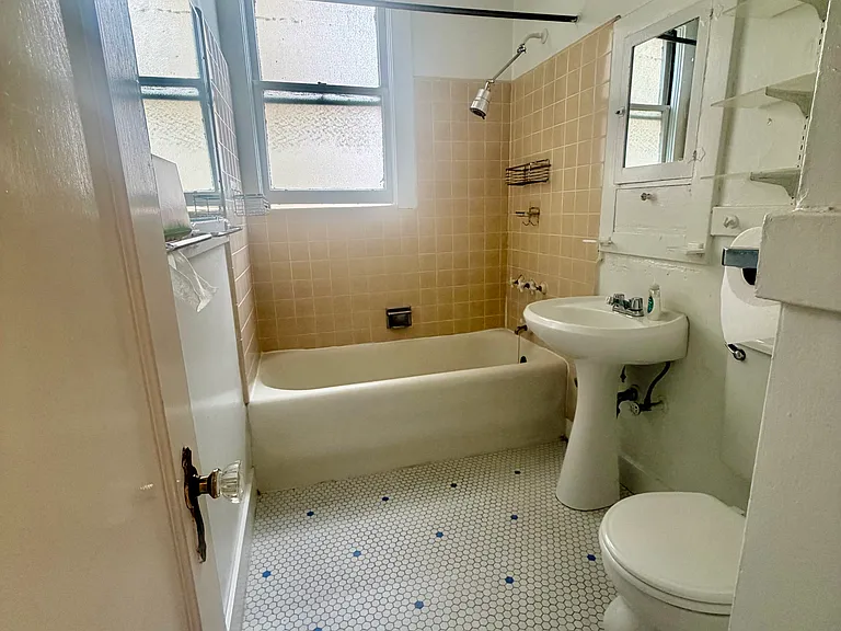3565 Fillmore St #108 — Photo 11