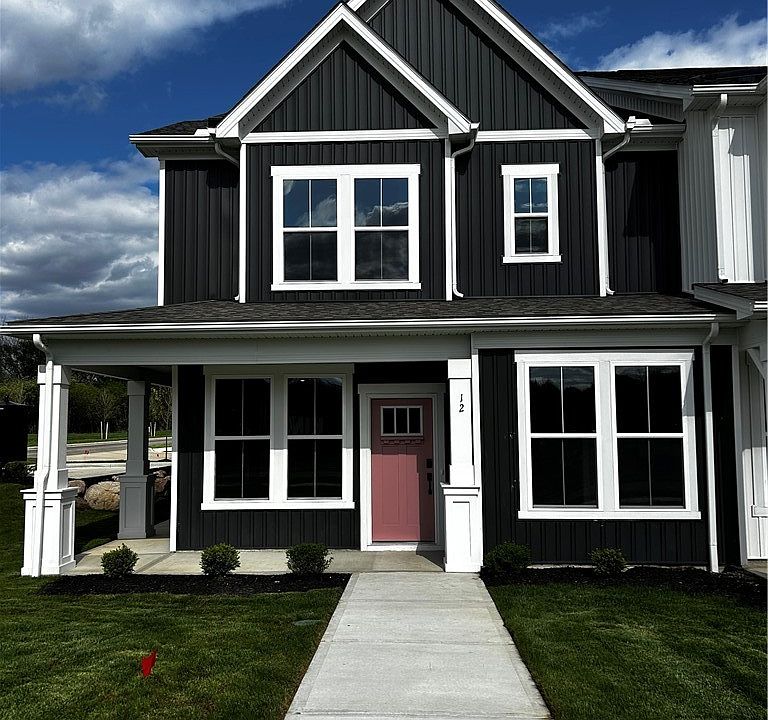 1st image of 12 Paige Ln