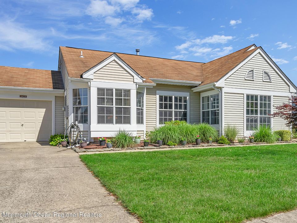 1st image of 1142 B Buckingham Drive #B