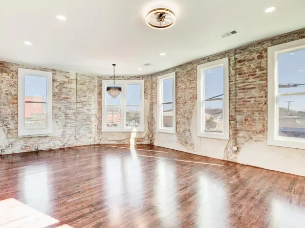 147 N 4th St, Wills Pt, TX 75169