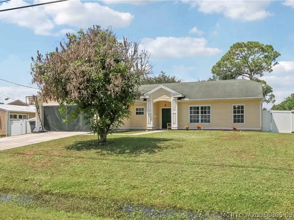 5901 Hickory Dr, Fort Pierce, FL 34982
