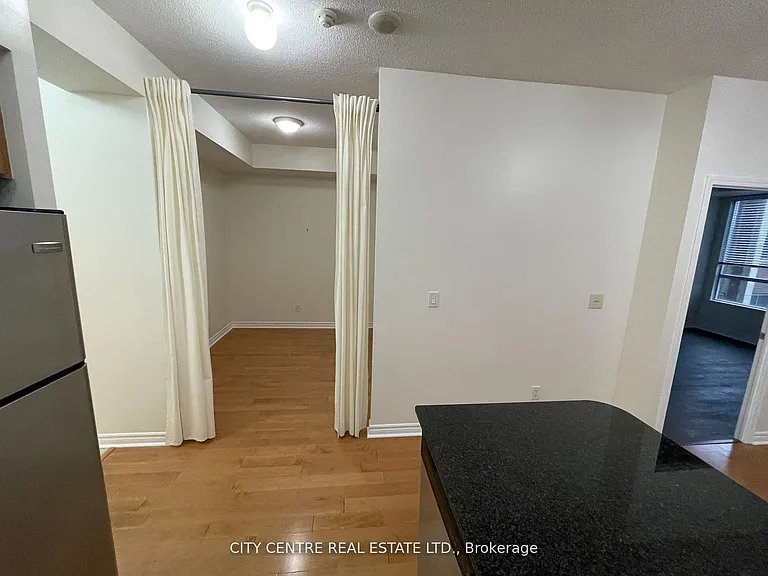 388 Prince Of Wales Dr #307 — Photo 21