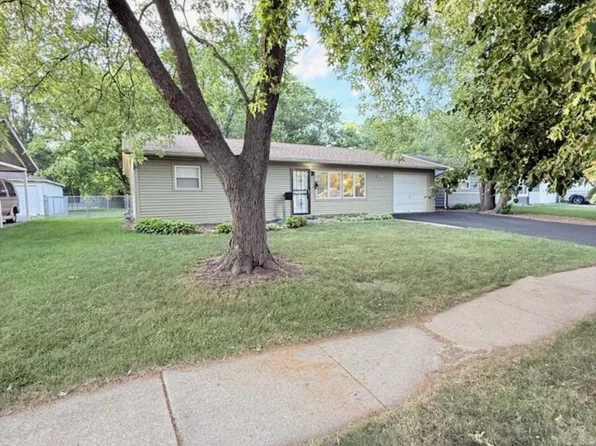 2017 E Sauk Trl, Sauk Village, IL 60411