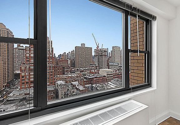 5th image of 353 E 83rd St APT 20B