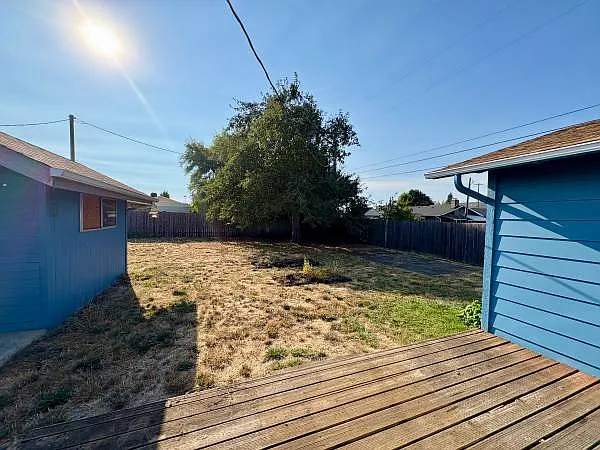 3 bed, 1150 sqft, $2,150 — Photo 3