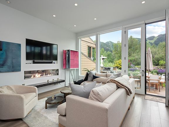5th image of 155 Lone Pine Rd #8
