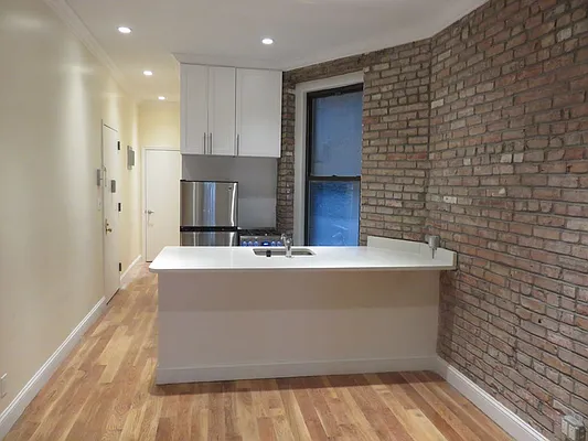 Rented by Majesty Management | media 18