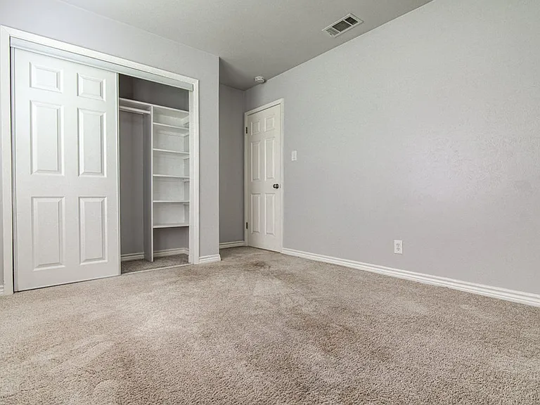 12111 Missel Thrush Ct — Photo 16