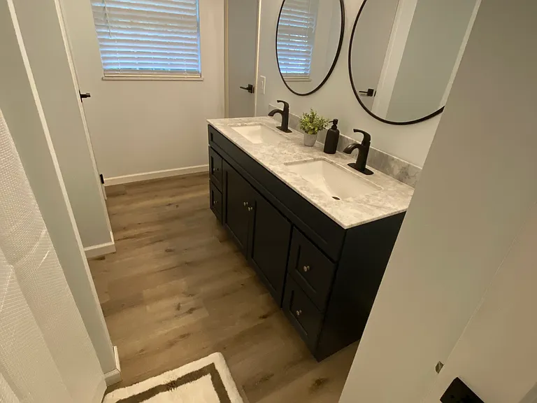 5582 Mercury Rd — Photo 4