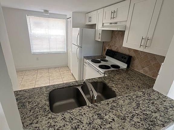 3rd image of 4044 NW 90th Ave