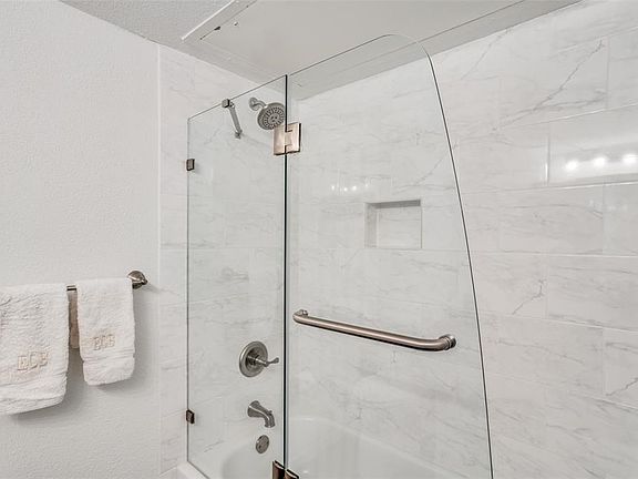3rd image of 7640 W Greenway Blvd APT 8J