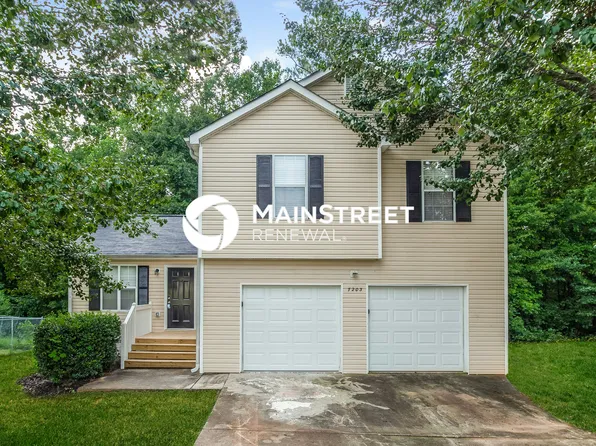 7203 New Dale Rd, Rex, GA 30273