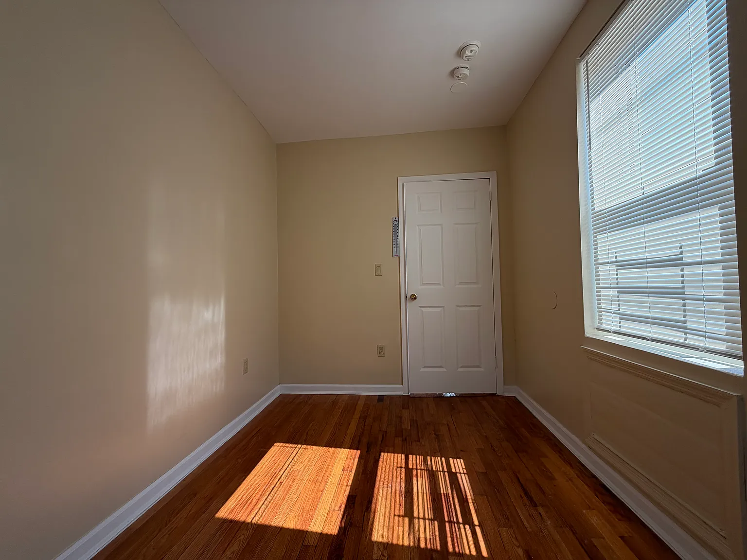 8025 Parsons Blvd — Photo 2