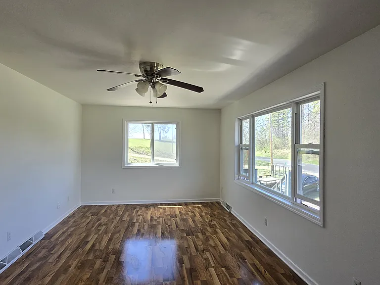 695 Jacobas Rd — Photo 3