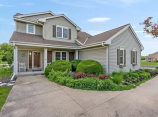 655 N Buth Rd, Dousman, WI 53118