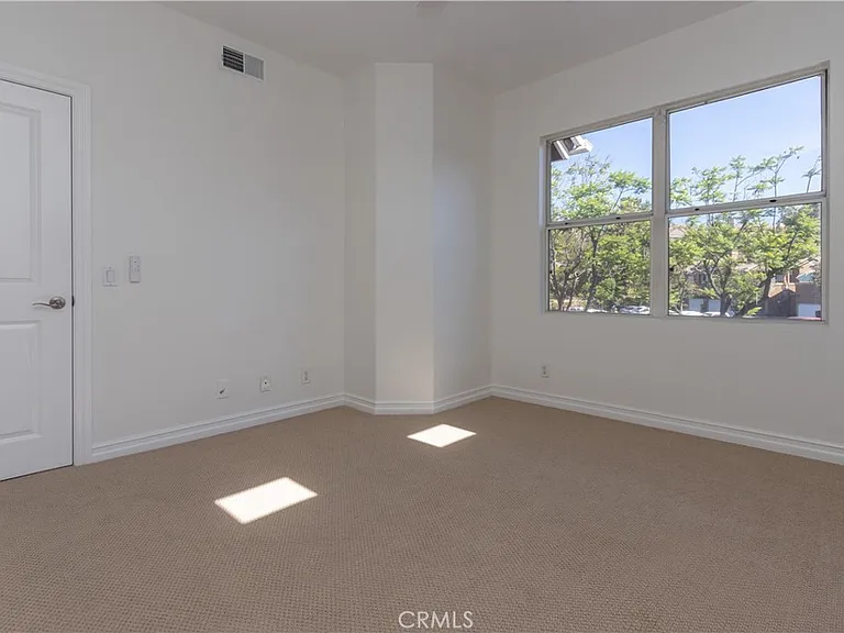 28456 Klondike Dr — Photo 28