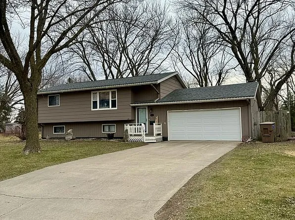 425 Austin St, Rockwell City, IA 50579