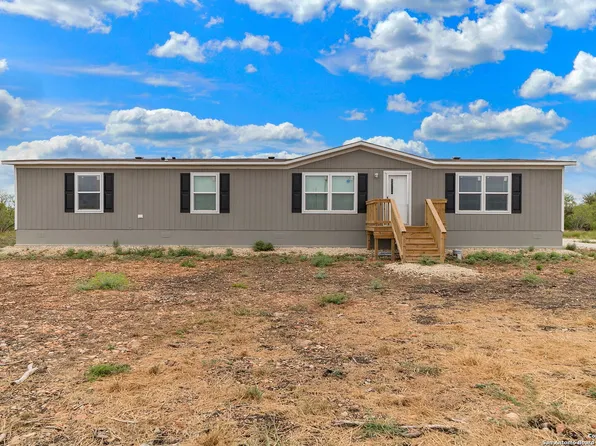 183 Private Road 4659, Hondo, TX 78861