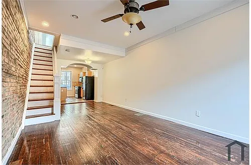 205 N Streeper St Photo 1