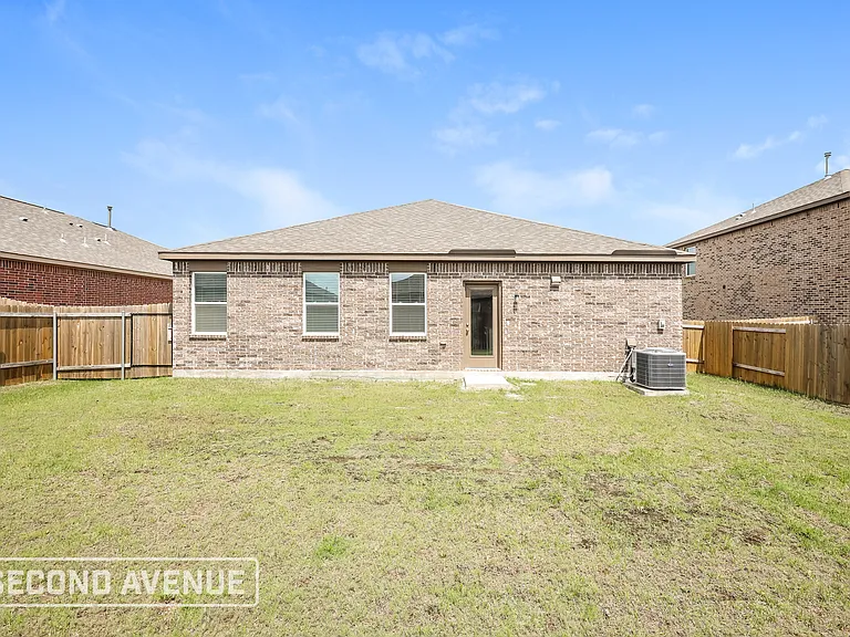 2109 Lorrie Ln — Photo 19