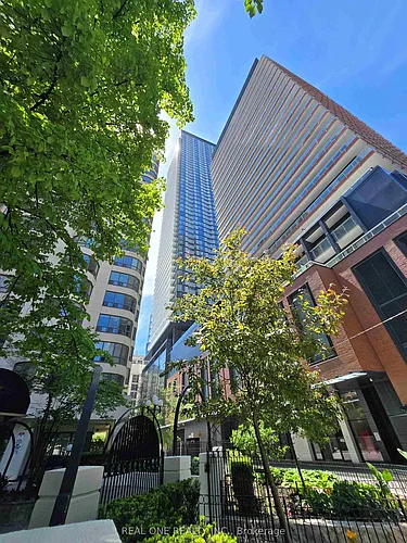 501 Yonge St Photo 1