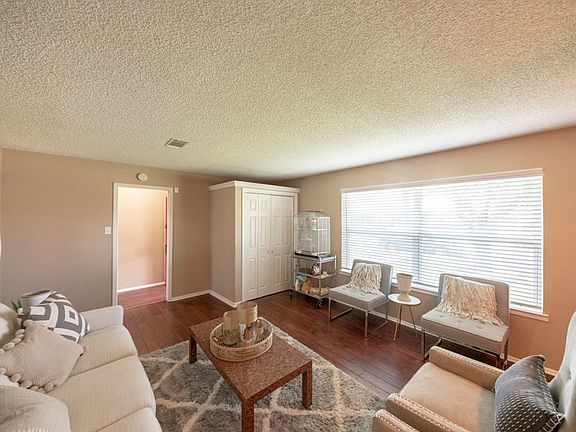 4th image of 2504 Goddard Dr