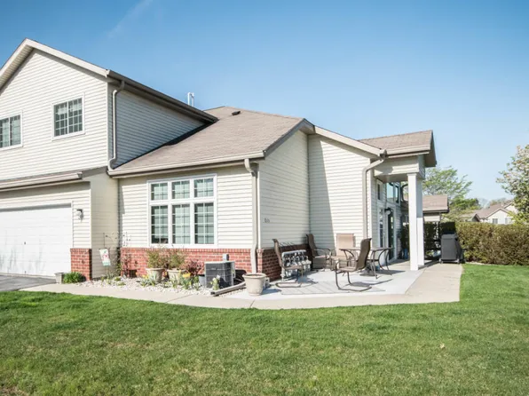 2426 Fox River Pkwy, Waukesha, WI 53189