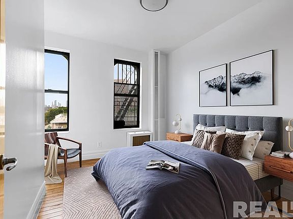 3rd image of 243 Henry St APT 22