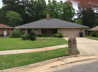 7413 Yorkshire Pl, Shreveport, LA 71129