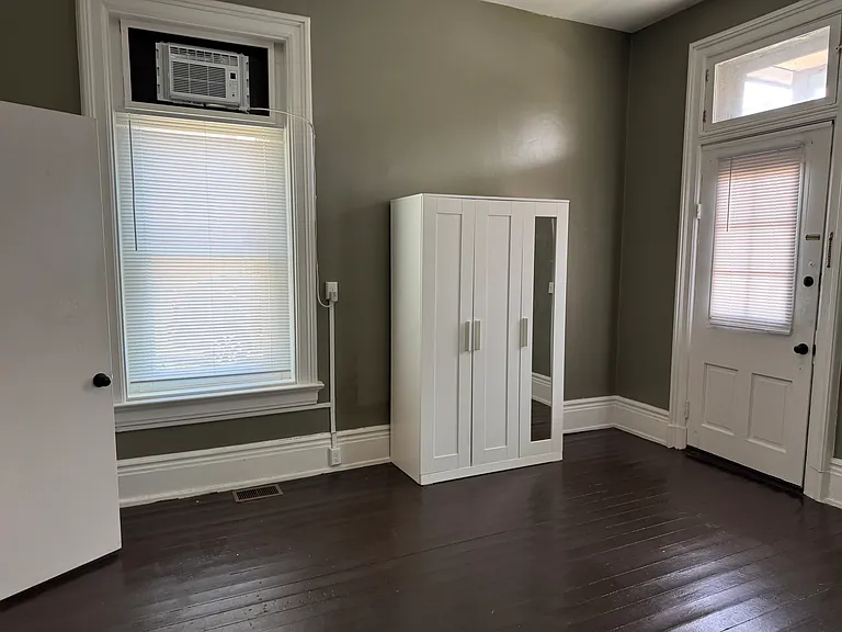 218 E Rochelle St #1 — Photo 5