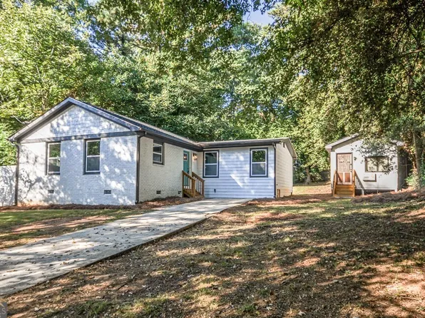 4131 Tara Dr, Forest Park, GA 30297