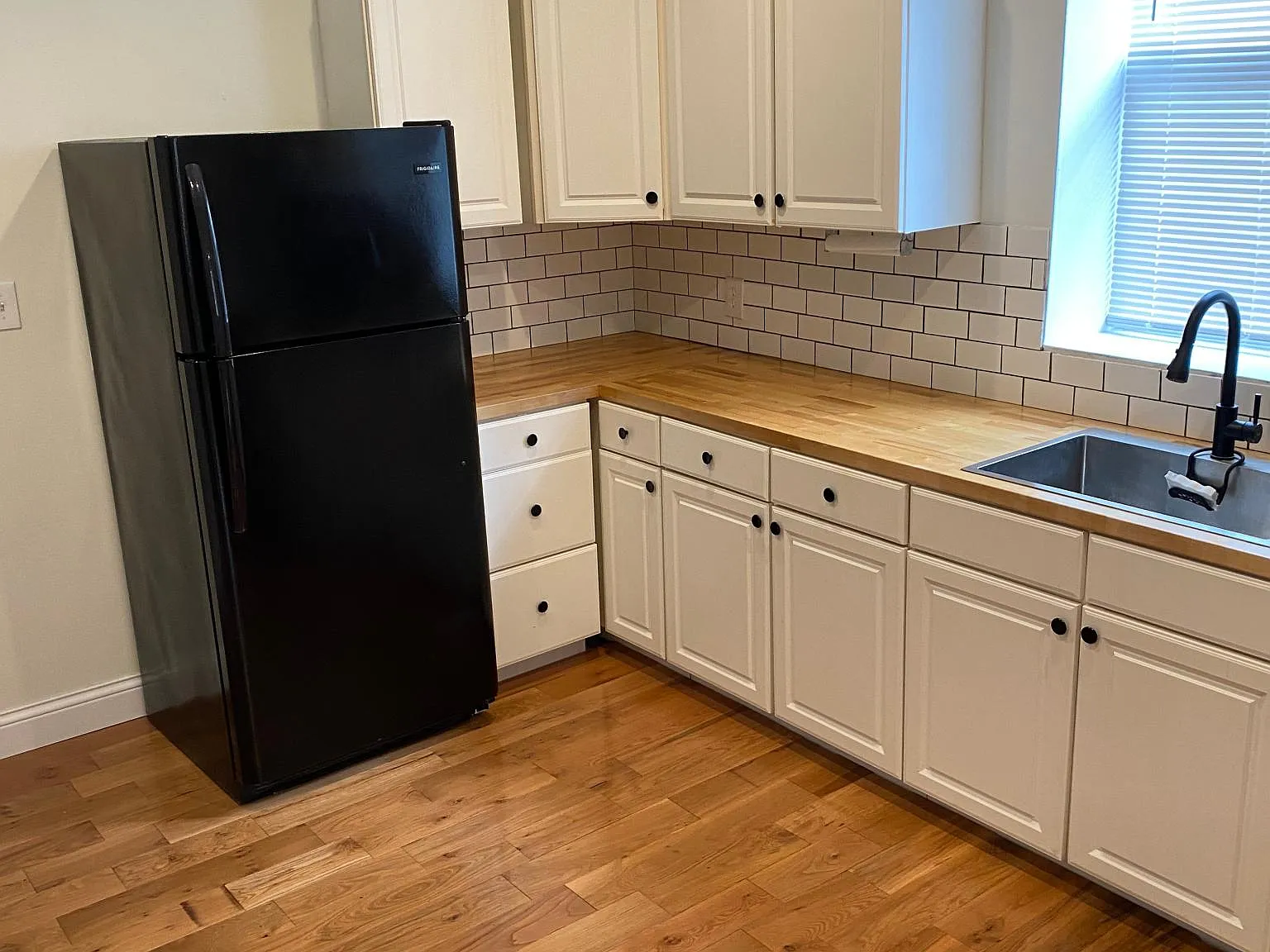 8532 Main St — Photo 3