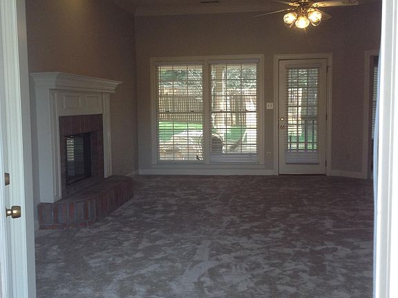 2nd image of 202 Crownwood Ct SW