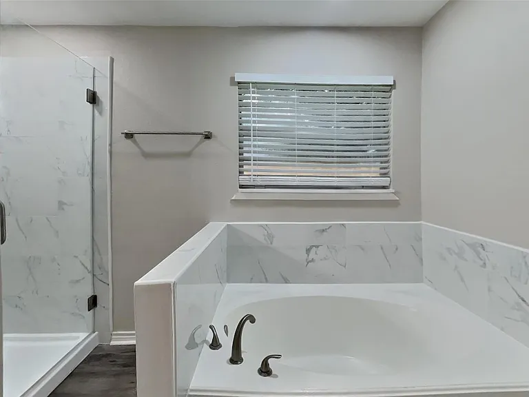 21079 Southern Colony Ct — Photo 9