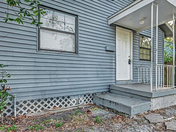 4th image of 3610 15th Ave S
