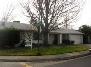 2390 Glacier Dr, Rocklin, CA 95677