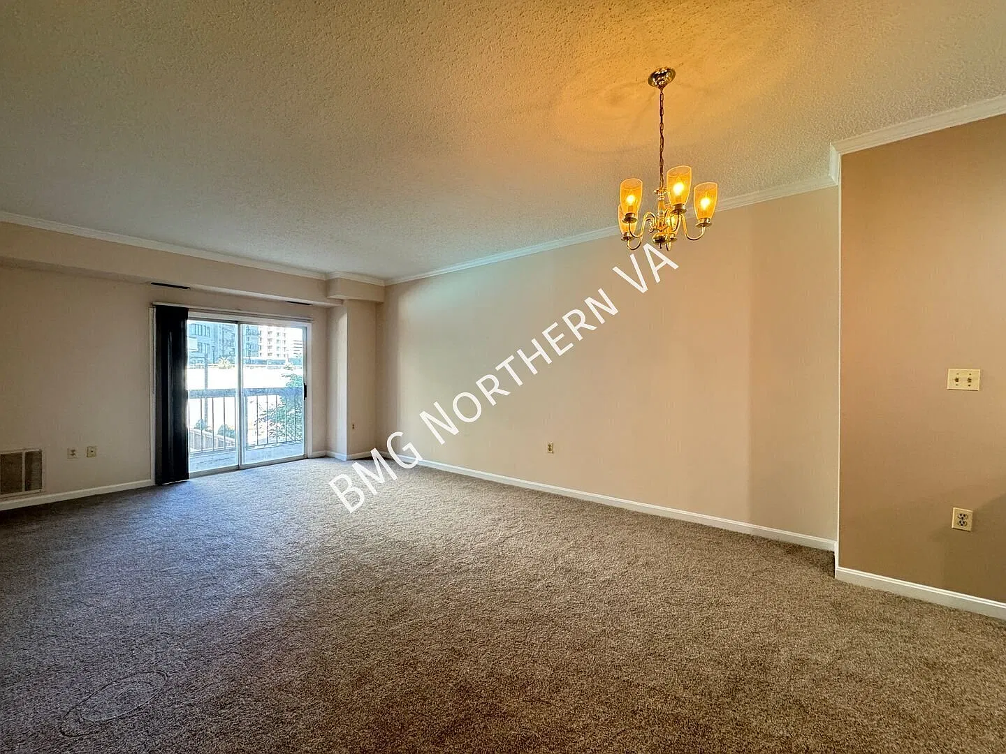 Vibrant 1 BR/1 BA Condo With Balcony In Amenity-Rich Bella Vista — Photo 2