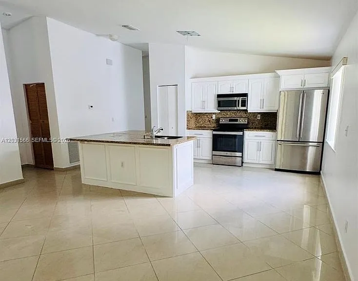 10420 SW 24th Ct — Photo 1