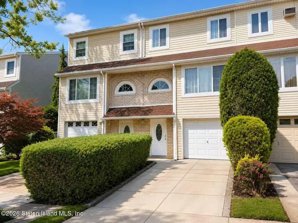 31 Eagan Ave, Staten Island, NY 10312