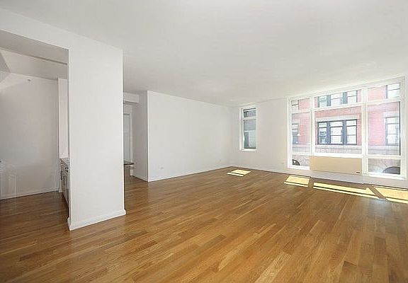 3rd image of 55 Thompson St #305