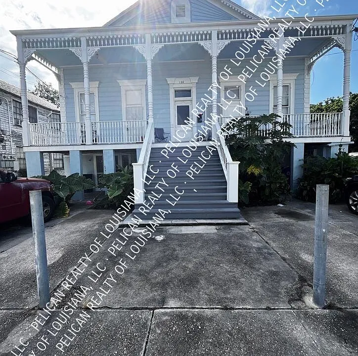 126 S Hennessey St #4