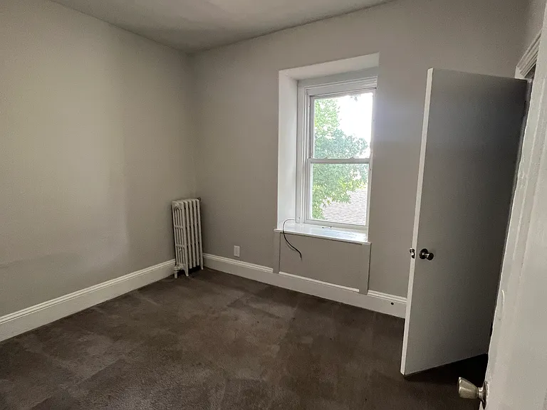 172 Bigelow St — Photo 8