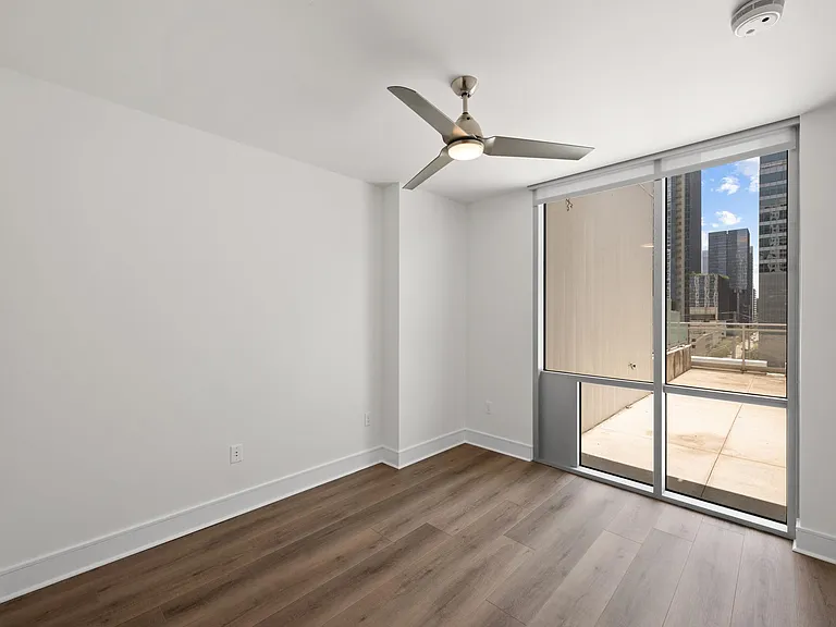 222 West Ave #1007 — Photo 13