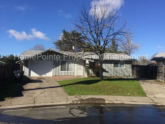 8021 Red Oaks Ct photo 1
