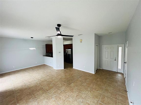 3rd image of 9096 Iron Oak Ave