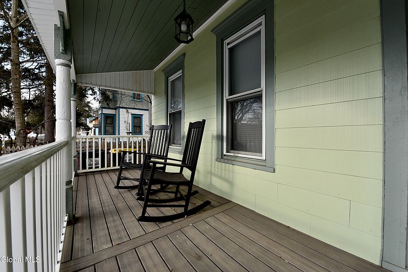 2nd image of 19 Saratoga Avenue