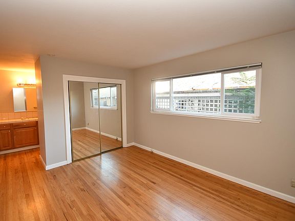 4th image of 825 Live Oak Ave Unit A