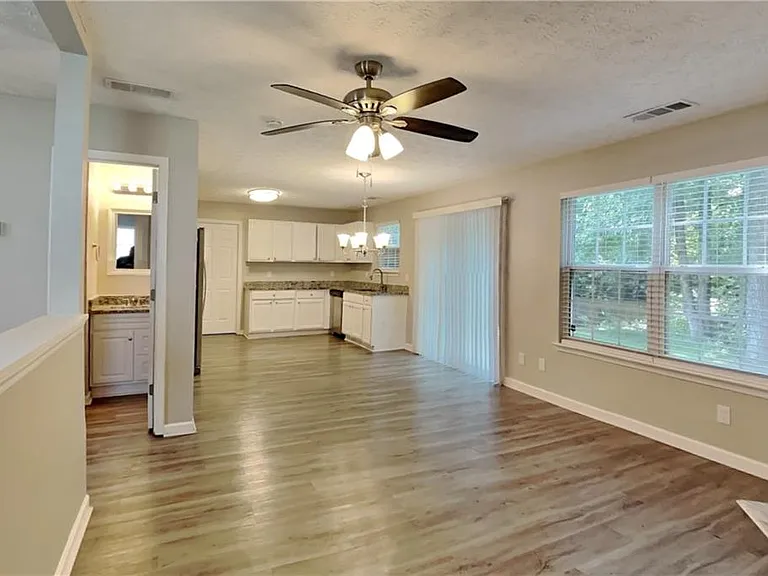 4557 Darrowby Dr — Photo 3