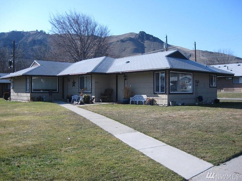1st image of 1245 -1247 Montana St